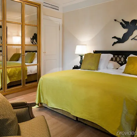 Castadiva Residences *