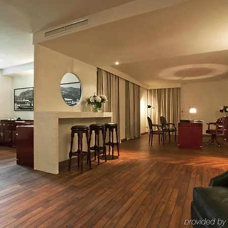 Castadiva Residences *