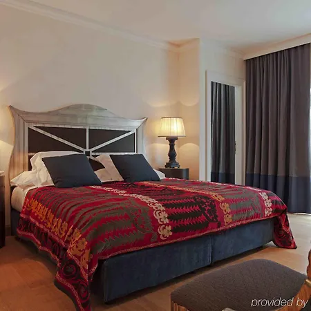 Castadiva Residences