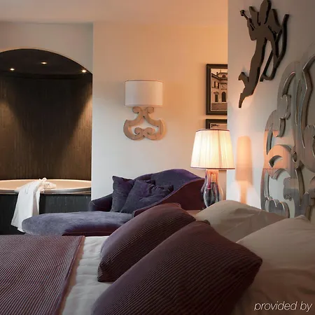 Castadiva Residences Villa