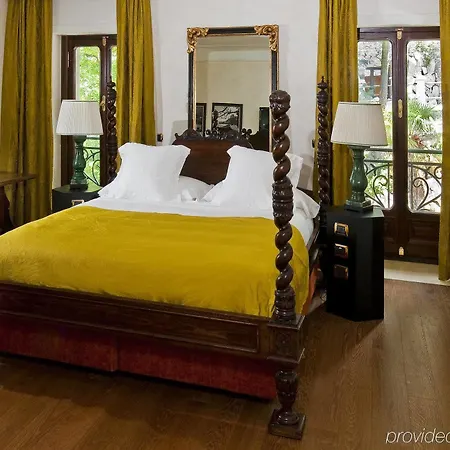 Castadiva Residences *